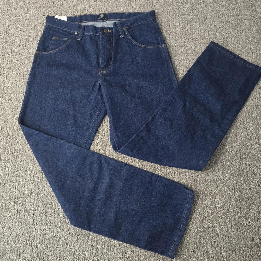 Wrangler 47MWZPW Men's Dark Wash Regular Fit Jeans 32x30 Cowboy Western USA NWT